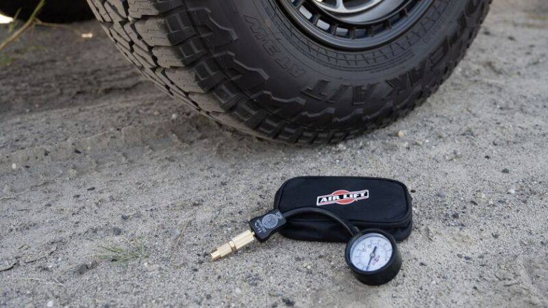 Air Lift Analog Pressure Gauge 16151 image 6
