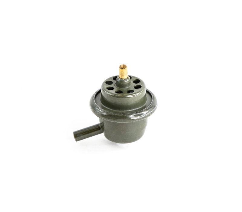 DeatschWerks 99-01 Chevrolet Silverado Direct Replacement Perf. Fuel Pressure Regulator - High Flow