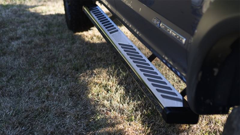 Lund Summit Ridge 2.0 Running Board Kit for Ram 1500 28665045 image 3