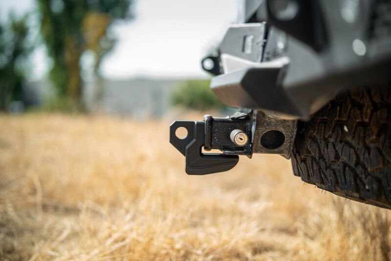 DV8 Universal Hitch Skid Plate - Black UNHS-01BL image 2