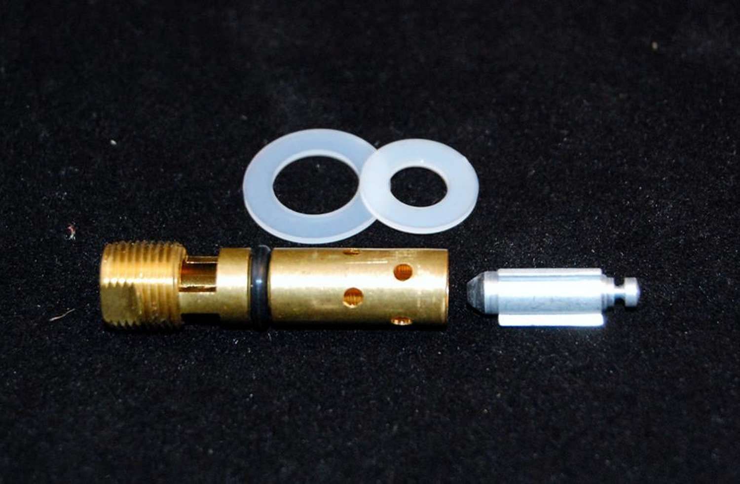 ADVANCED ENGINE DESIGN .120 Trick Hi-Flow Needle & Seat - Each 5116