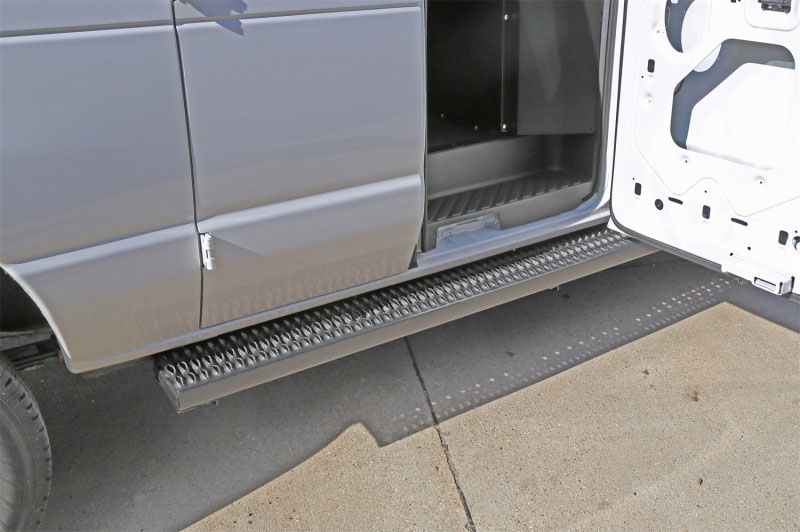 Deezee Universal Running Board Rough Step (77In Aluminum) dz15311a image 3