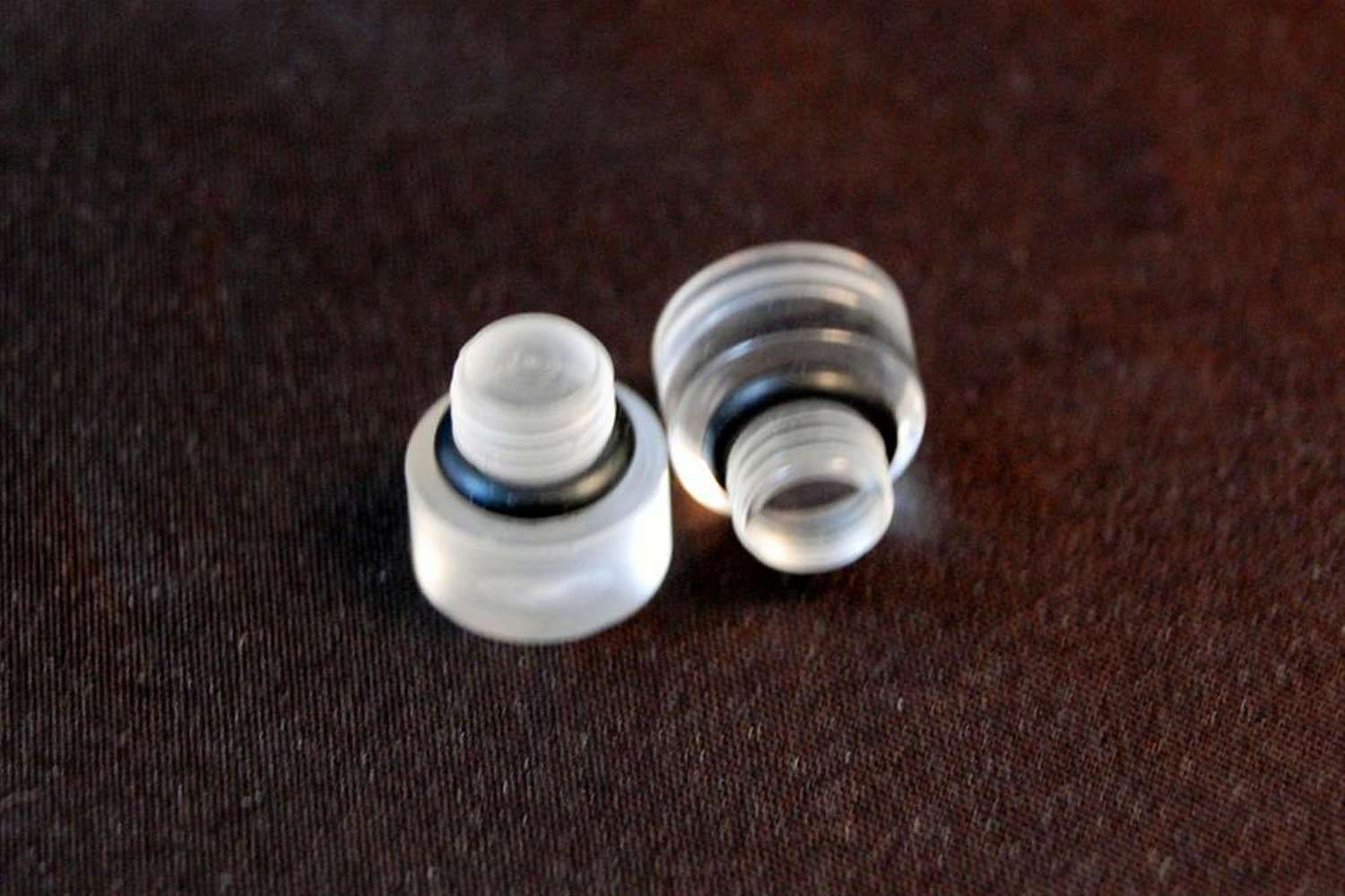 ADVANCED ENGINE DESIGN Clear Fuel Bowl Sight Plugs - Pair 5170 image 2
